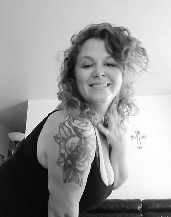 B, 31  female escort, Saginaw